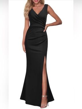 Elegant Black V-Neck Maxi Dress with Side Slit